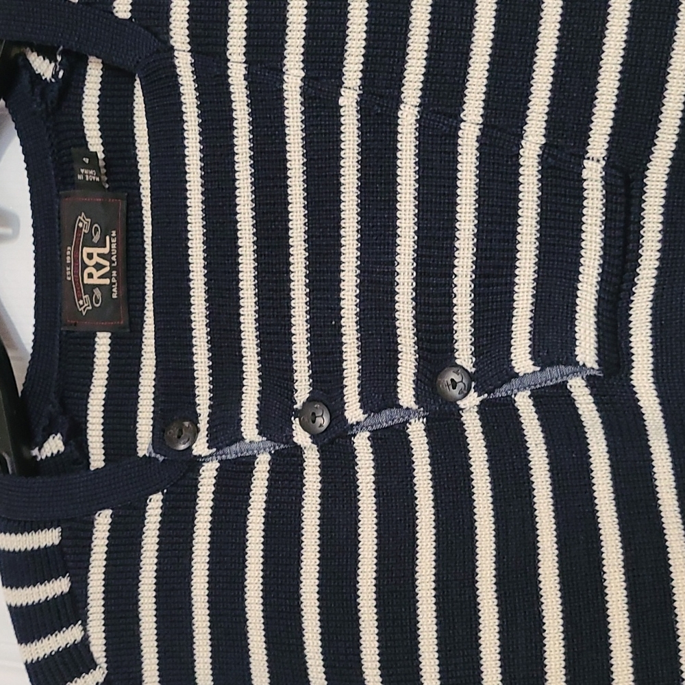 Clothes - Picture 2 of 3